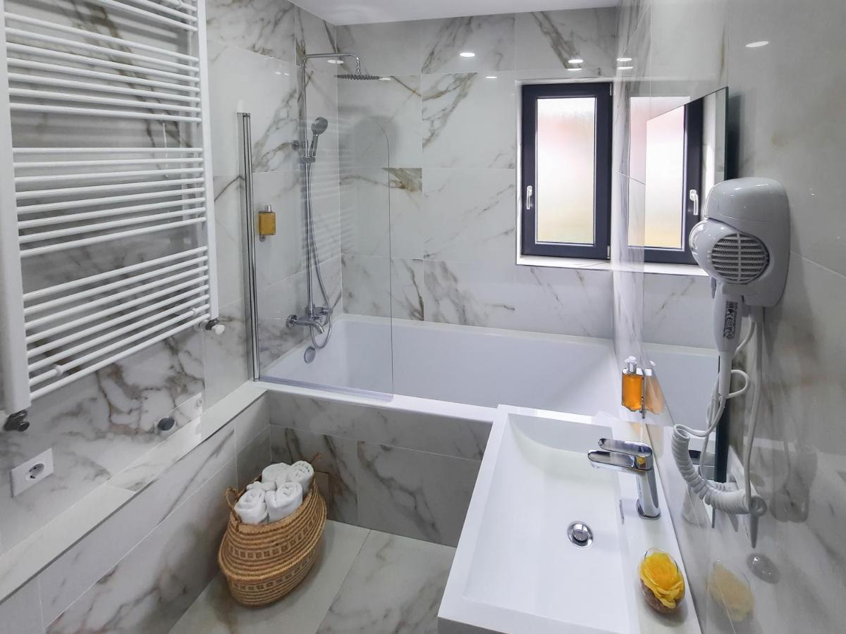 Royal Maison Apartments Cluj-Napoca Extérieur photo